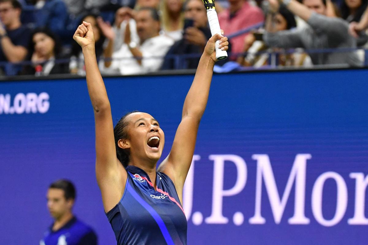 Tay vợt trẻ Leylah Fernandez hạ gục Osaka và bước vào vòng 4 US Open