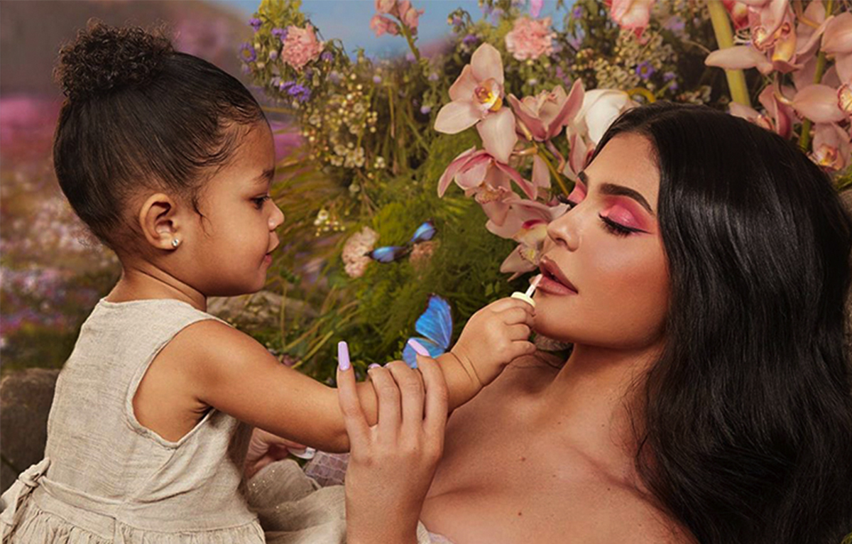 Kylie Jenner và con gái